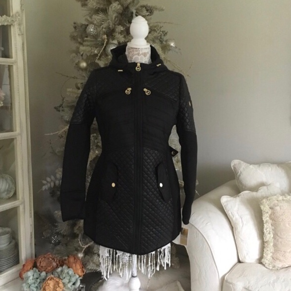 New! 😍MICHAEL KORS jacket -hood is not detachable - Picture 10 of 13